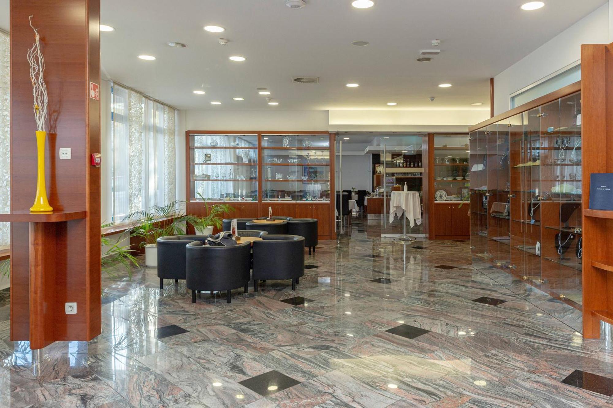 Garni Hotel Azul Крань Экстерьер фото