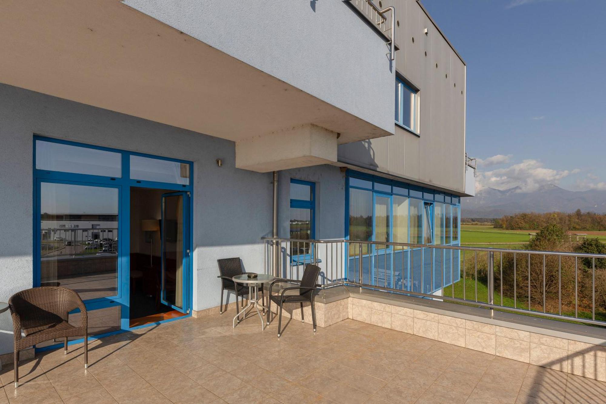 Garni Hotel Azul Крань Экстерьер фото